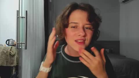 Snapshot of octopussy69x chatting on 2, 3, 2025 Evie online show from 2, 3, 2025