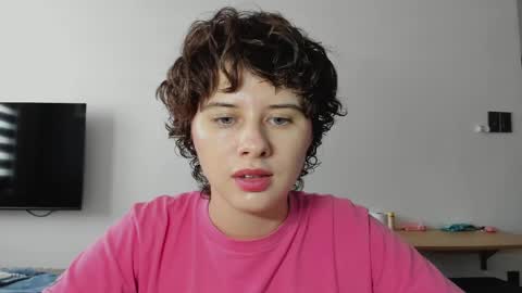 Evie online show from 5, 5, 2026