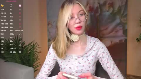 Lynna online show from 2, 2, 2026