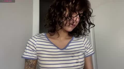 Snapshot of odettehatt chatting on 17, 7, 2026 Thea online show from 17, 7, 2026