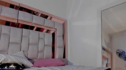 Snapshot of oh_holly chatting on 19, 3, 2026 Holly online show from 19, 3, 2026