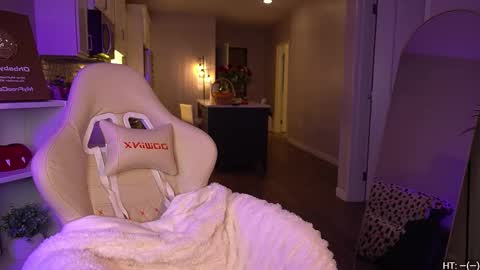 Kelly online show from 7, 11, 2025