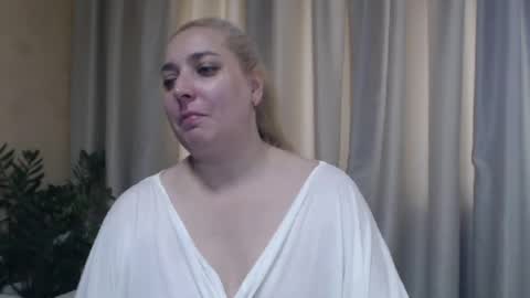 Snapshot of ohsweetiren chatting on 24, 6, 2026 Iren online show from 24, 6, 2026