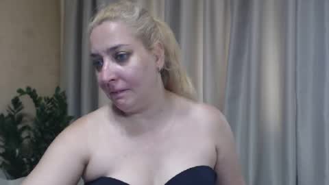 Snapshot of ohsweetiren chatting on 3, 7, 2026 Iren online show from 3, 7, 2026
