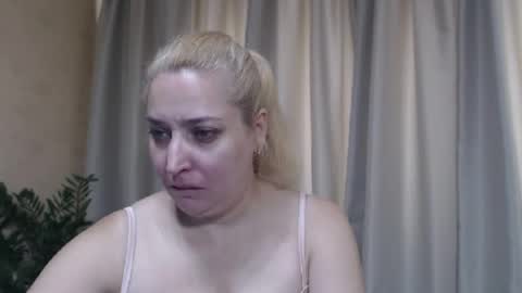 Snapshot of ohsweetiren chatting on 4, 8, 2026 Iren online show from 4, 8, 2026