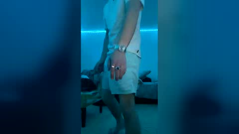 W online show from 20, 12, 2025