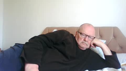 Snapshot of old_fkrr_ chatting on 4, 6, 2026 old_fkrr_ online show from 4, 6, 2026