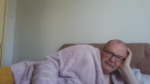 Snapshot of old_fkrr_ chatting on 24, 6, 2026 old_fkrr_ online show from 24, 6, 2026