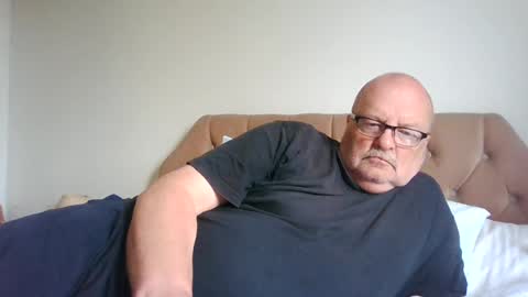 Snapshot of old_fkrr_ chatting on 8, 7, 2026 old_fkrr_ online show from 8, 7, 2026