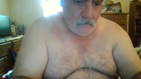 oldcockforyngladies online show from 10, 10, 2025