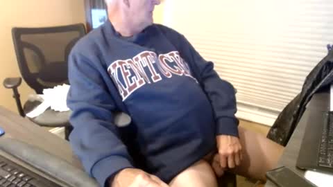 Snapshot of olderandwiser chatting on 26, 7, 2026 Older and Wiser online show from 26, 7, 2026