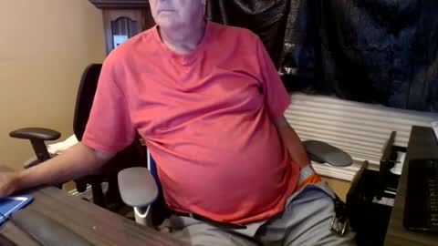 Snapshot of olderandwiser chatting on 5, 8, 2026 Older and Wiser online show from 5, 8, 2026