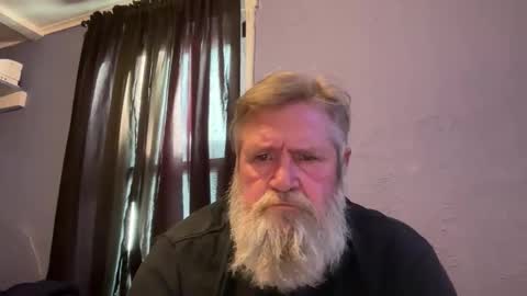 olderguyplayin online show from 25, 4, 2026