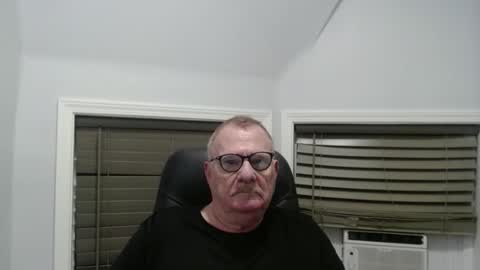 Snapshot of oldguybigd chatting on 22, 9, 2025 oldguybigd online show from 22, 9, 2025