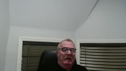 Snapshot of oldguybigd chatting on 3, 10, 2025 oldguybigd online show from 3, 10, 2025