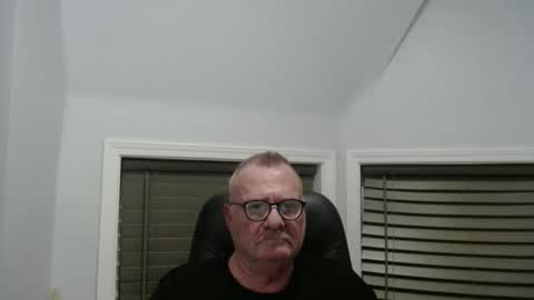 Snapshot of oldguybigd chatting on 21, 10, 2025 oldguybigd online show from 21, 10, 2025