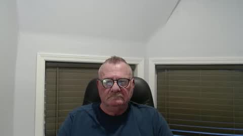 Snapshot of oldguybigd chatting on 10, 11, 2025 oldguybigd online show from 10, 11, 2025
