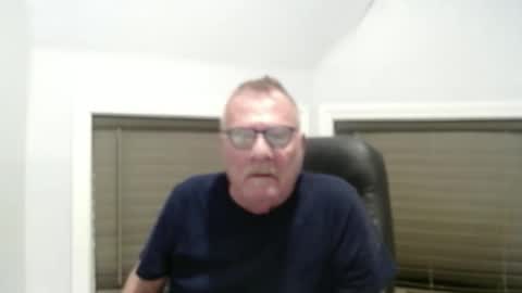 Snapshot of oldguybigd chatting on 28, 11, 2025 oldguybigd online show from 28, 11, 2025