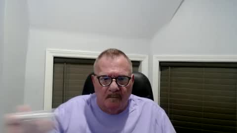 Snapshot of oldguybigd chatting on 8, 7, 2026 oldguybigd online show from 8, 7, 2026