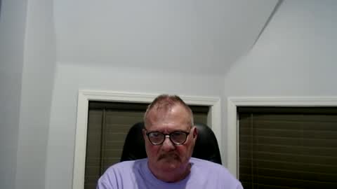 Snapshot of oldguybigd chatting on 9, 7, 2026 oldguybigd online show from 9, 7, 2026