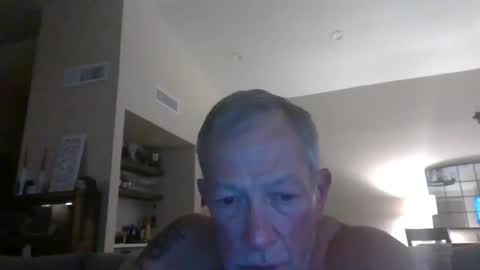 Snapshot of oldmanmeataz chatting on 28, 4, 2026 oldmanmeataz online show from 28, 4, 2026