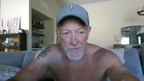 Snapshot of oldmanmeataz chatting on 1, 5, 2026 oldmanmeataz online show from 1, 5, 2026