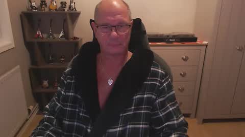 Snapshot of oldveteranuk chatting on 12, 9, 2025 oldveteranuk online show from 12, 9, 2025