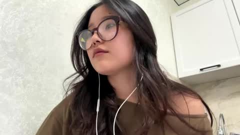 Snapshot of olenerowley chatting on 27, 5, 2026 Janey online show from 27, 5, 2026