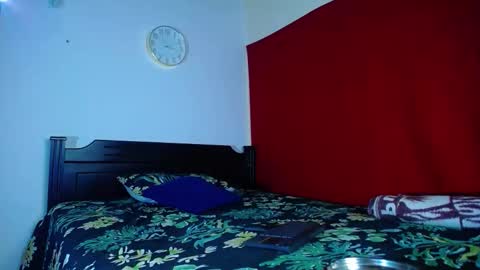 Snapshot of oliver_and_megan chatting on 4, 10, 2025 Oliver and MeganIndependent online show from 4, 10, 2025