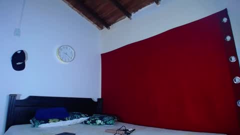 Snapshot of oliver_and_megan chatting on 19, 10, 2025 Oliver and MeganIndependent online show from 19, 10, 2025