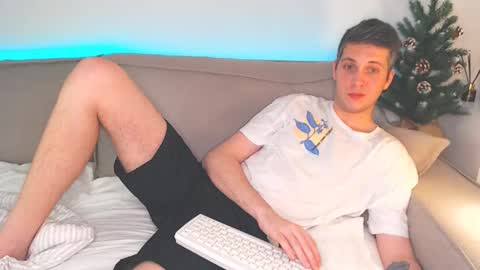 Snapshot of oliver_hort chatting on 7, 1, 2025 Oliver online show from 7, 1, 2025