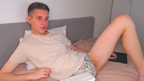 Snapshot of oliver_hort chatting on 12, 10, 2025 Oliver online show from 12, 10, 2025