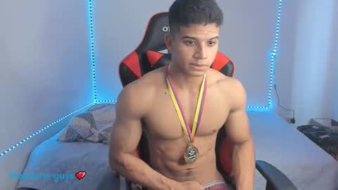 Snapshot of oliver_thompsson chatting on 16, 12, 2024 oliver thompsson online show from 16, 12, 2024