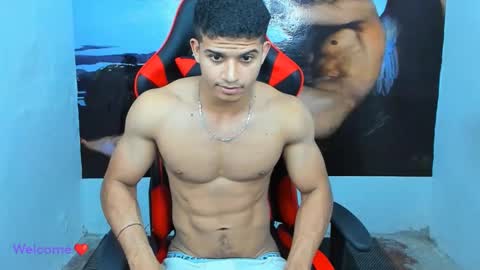 Snapshot of oliver_thompsson chatting on 21, 12, 2024 oliver thompsson online show from 21, 12, 2024