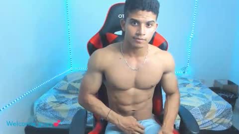 Snapshot of oliver_thompsson chatting on 1, 1, 2025 oliver thompsson online show from 1, 1, 2025