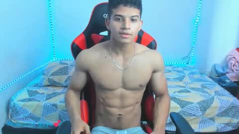 Snapshot of oliver_thompsson chatting on 4, 1, 2025 oliver thompsson online show from 4, 1, 2025