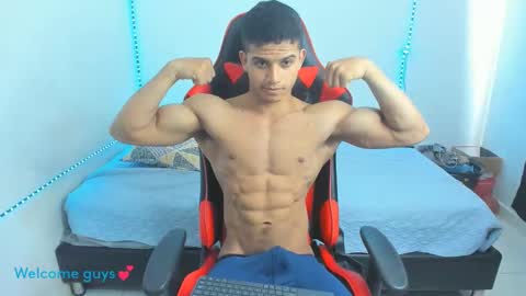 Snapshot of oliver_thompsson chatting on 28, 1, 2025 oliver thompsson online show from 28, 1, 2025