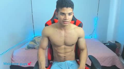 Snapshot of oliver_thompsson chatting on 22, 2, 2025 oliver thompsson online show from 22, 2, 2025