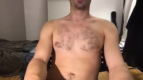 Snapshot of oliverbisbis1 chatting on 4, 10, 2025 oliverbisbis1 online show from 4, 10, 2025