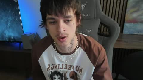 Snapshot of oliverrgroove chatting on 5, 6, 2026 oliverrgroove online show from 5, 6, 2026