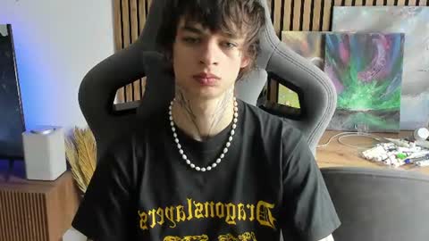 Snapshot of oliverrgroove chatting on 6, 7, 2026 oliverrgroove online show from 6, 7, 2026