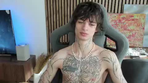 Snapshot of oliverrgroove chatting on 25, 7, 2026 oliverrgroove online show from 25, 7, 2026