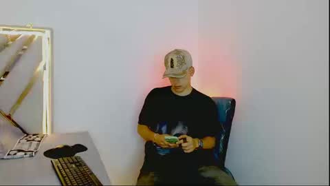 Snapshot of oliversaint__ chatting on 17, 3, 2026 oliver saint online show from 17, 3, 2026