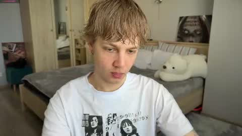 Snapshot of olivertasty chatting on 2, 7, 2026 oliver online show from 2, 7, 2026