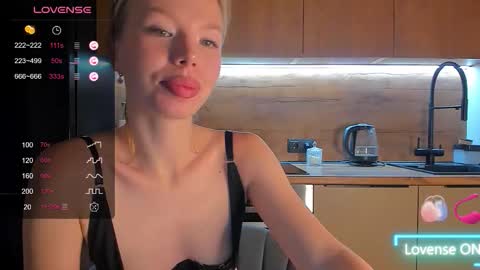 Olivia 3 online show from 23, 11, 2025