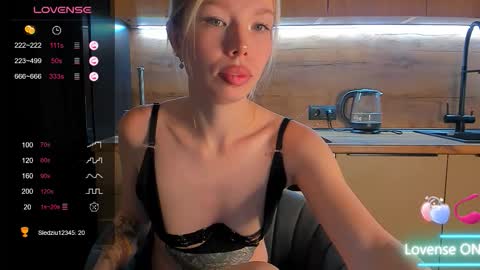 Olivia 3 online show from 26, 11, 2025