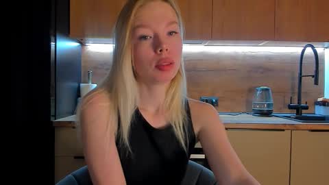Olivia 3 online show from 28, 2, 2026
