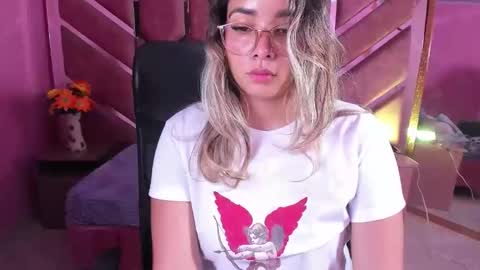  OLIVIA  online show from 10, 4, 2026