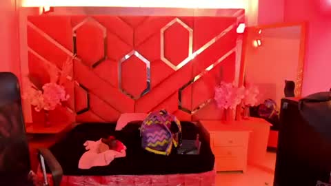  OLIVIA  online show from 21, 6, 2026