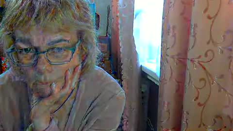 Olivia Mia online show from 4, 5, 2026